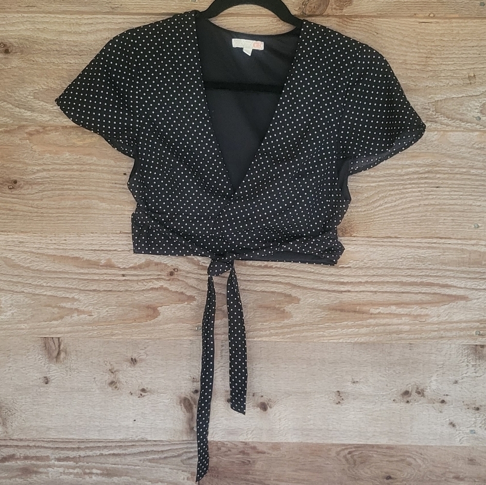 Gianni Bini Black with White Polka Dot Cropped Wrap Top Size XSmall